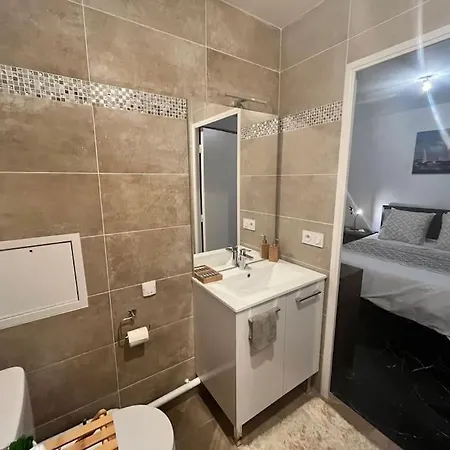 Apartment A Louer 2 Pieces A Rosny-sous- Bois *